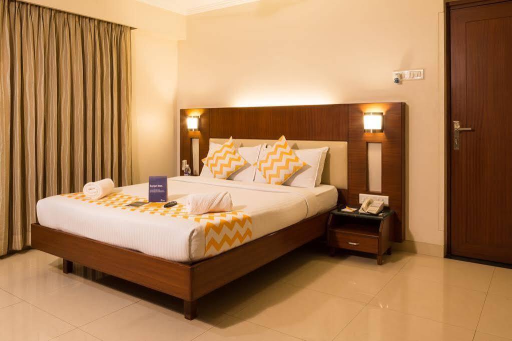Collection O Hotel Rajwada Near The Pavillion 浦那 外观 照片